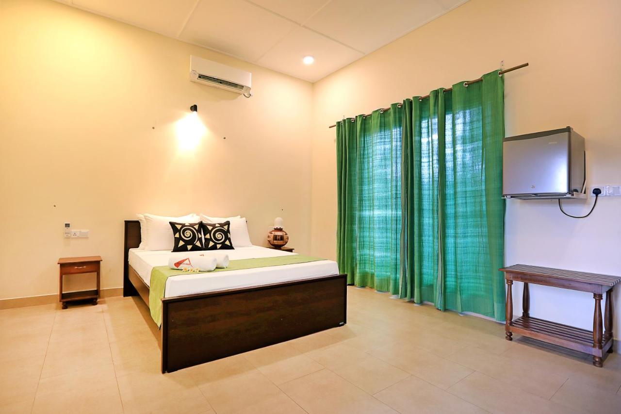 D Plus Resort Negombo Extérieur photo