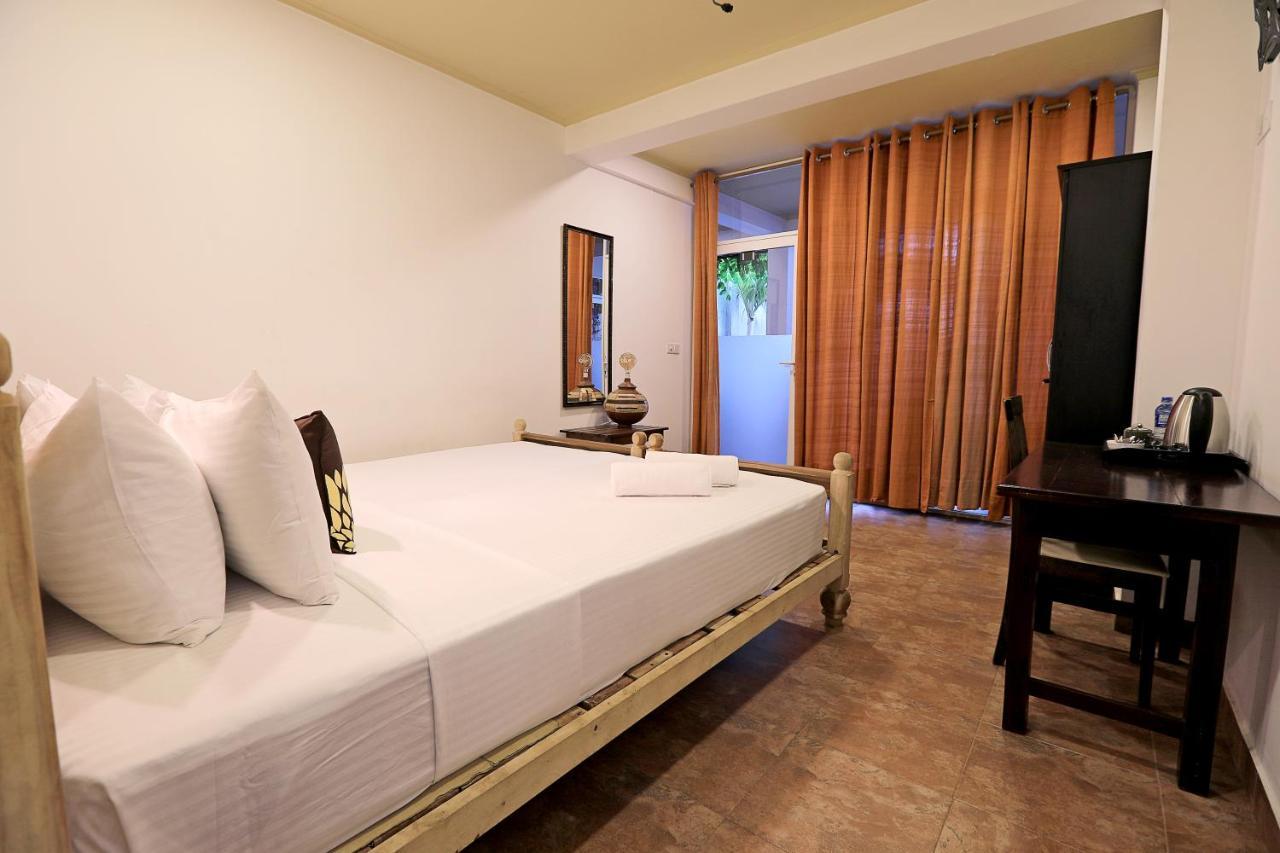 D Plus Resort Negombo Extérieur photo