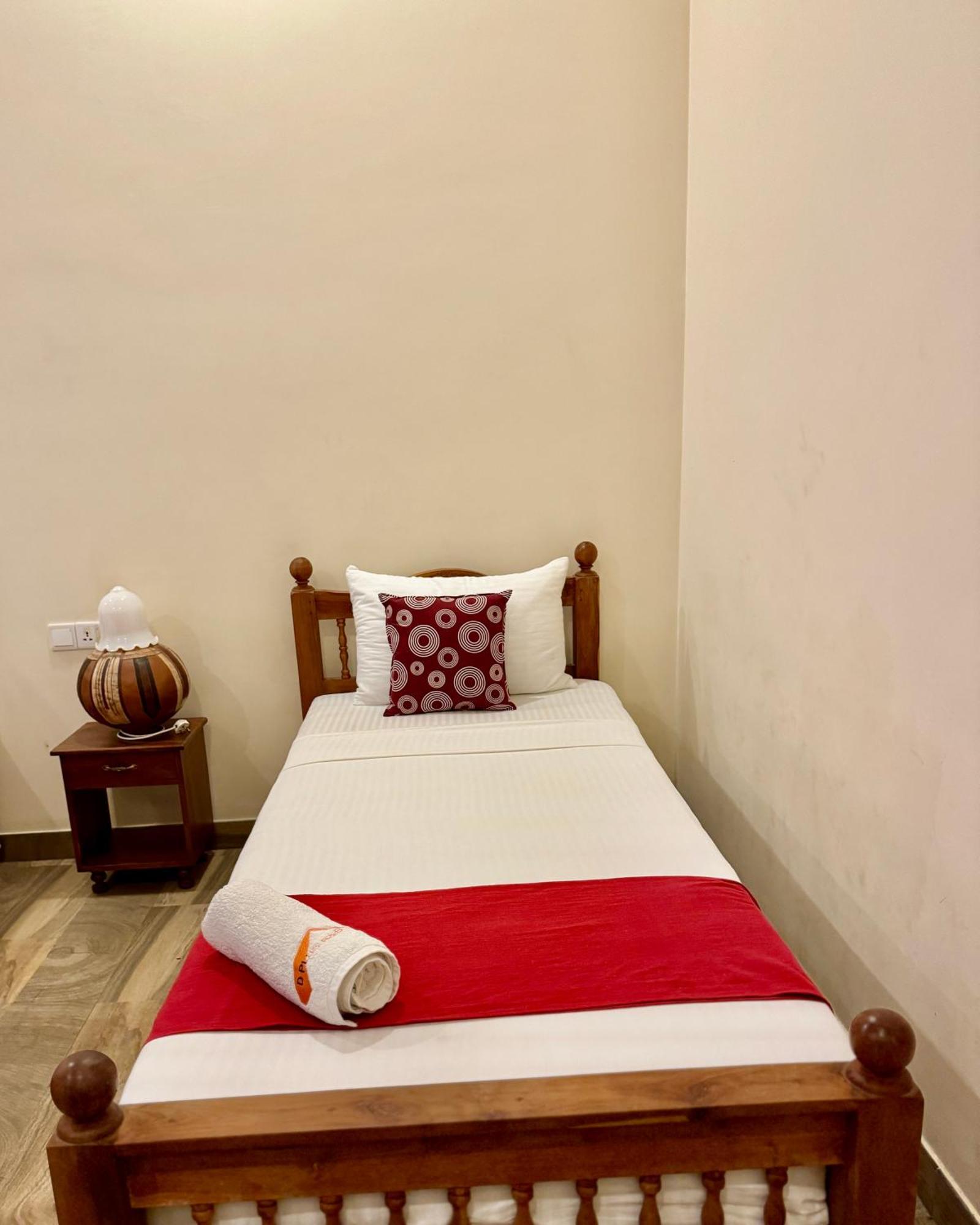D Plus Resort Negombo Extérieur photo