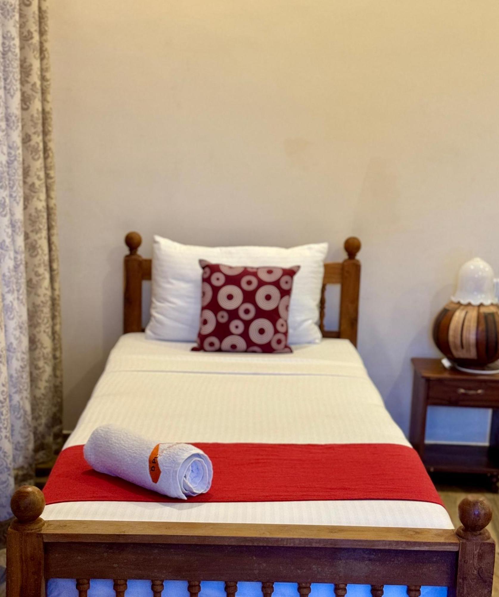 D Plus Resort Negombo Extérieur photo